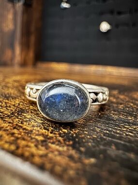 Sterling Silver Blue Labradorite Oval Ring - Women's Jewelry